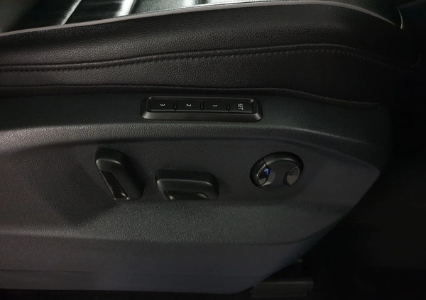 Volkswagen Tiguan cena 134999 przebieg: 141000, rok produkcji 2021 z Głuszyca małe 781